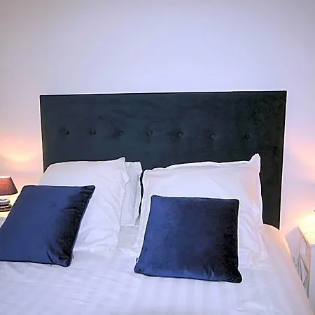 Le Clos De Chaussy 3* Rolleboise