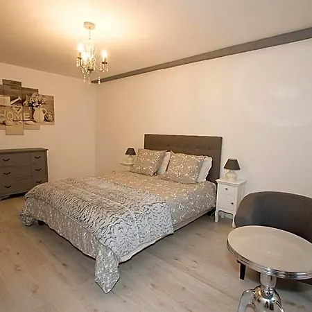 Le Clos De Chaussy 3*