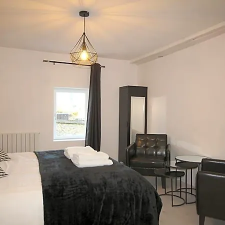 Hotell Le Clos De Chaussy 3*