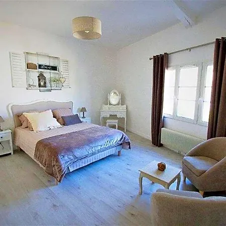 Le Clos De Chaussy Hotel Rolleboise